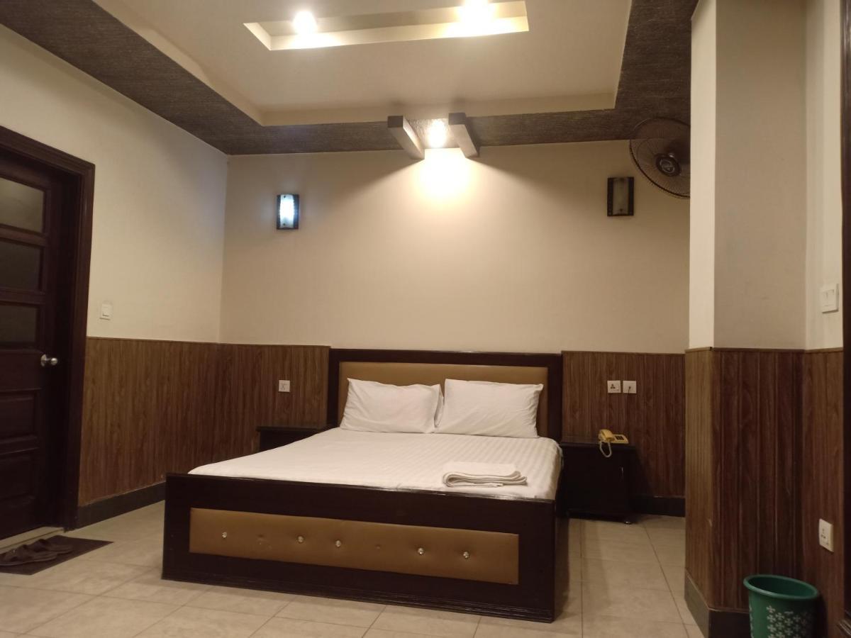 Hotel New Madina 费萨拉巴德 外观 照片